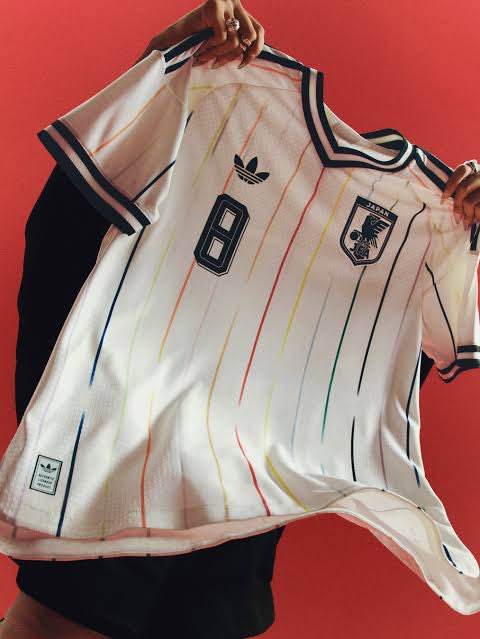 BBC15161718's tweet photo. ライブのために国立行くんだけど、東京で日本代表のアウェー売ってそうな場所ないかなー https://t.co/UOsWCmWZek