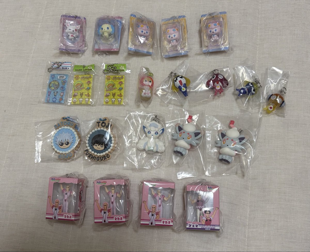 taiger_1010's tweet photo. ガチャガチャ クレヨンしんちゃん ポケモン メタルチャーム めじるしアクセサリー コナン マリオ ジュエルペット ナカムラくん 呪術廻戦 仮面ライダー ケロロ軍曹 こげぱん たれぱんだ モノクロブー グルーミー 汎用うさぎ モリゾーとキッコロ

求：定価＋送料

3枚目含む取引のみ https://t.co/2GSuvY5EOo