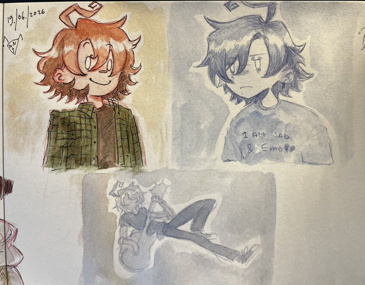 Kamoant's tweet photo. My little autumn guy and his emo doppelgänger https://t.co/tLWo4L1h94
