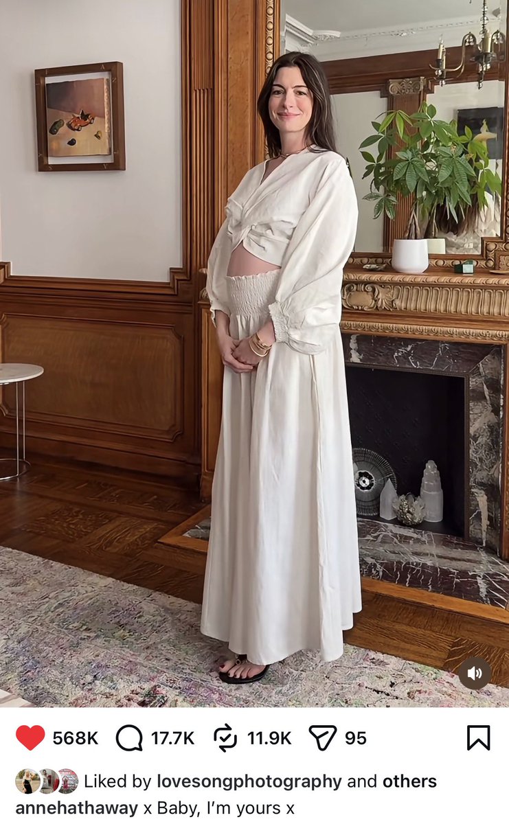 AllTooKellTMV's tweet photo. Anne Hathaway is pregnant🥹 https://t.co/IHM3TnniEM