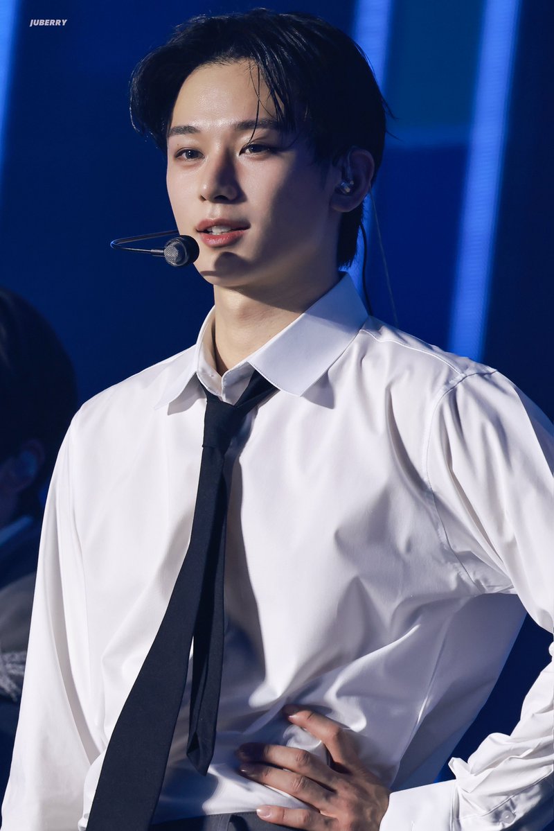 Juberry_115's tweet photo. 260425 인터젝션 👔
#주연 #JUYEON #더보이즈 #THEBOYZ https://t.co/n5YyvTjgdA
