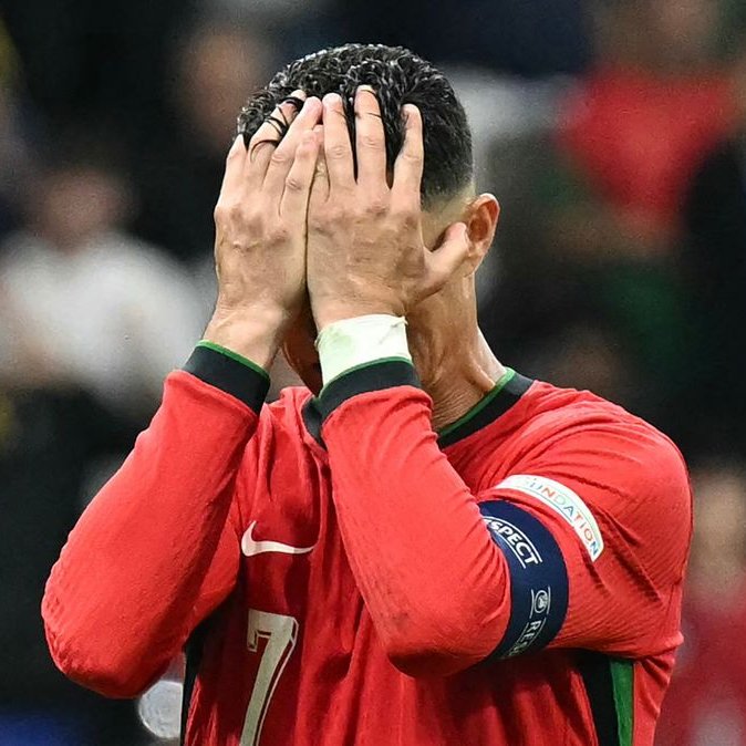 goalsside's tweet photo. 🚨🗣️| Paul Scholes on Cristiano Ronaldo:

“At 41 years of age… I think there’s only one position on the pitch at 41 years of age where you should be starting a game, and that’s goalkeeper, for me.” https://t.co/UjZBT328rL