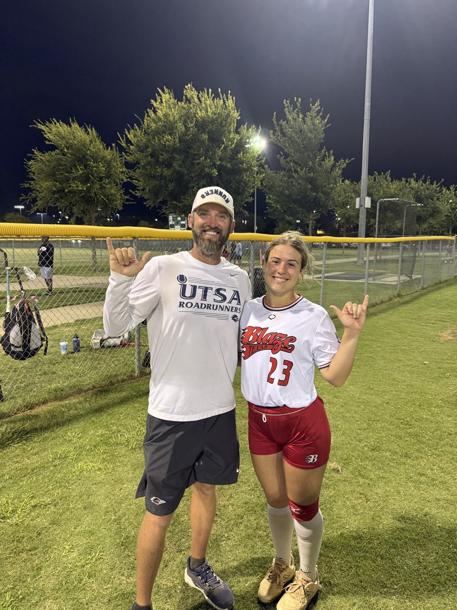 BellaP_2029's tweet photo. Had a great experience at the TFL Summer Championship Camp! Thanks to all the coaches who came out, and special thanks to Coach @caseydickson717 for helping me develop a new pitch grip! I had lots of fun, learned so much, and got to see high school teammates!

@caseydickson717 @UTDCometSB @KelseyBernhardt @TVCCSoftball @Coach_JimBray @UTSASoftball @GenesisG_2028 @BlazeKTXGold16U @BlazeFastpitch @CoastRecruits @GBRRecruits @SBRRetweets @LineDsoftball @SoftballRecruit @KCTigerSoftball