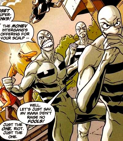 SecretScrapV2's tweet photo. Im not crazy right? Flash villain Mob Rule was definitely supposed to be the New 52 version of Riot right? like similar name, costume and powers?!?!?
I need someone at DC to confirm this, theres too much coincidences
#DC #DCComics #DC_Comics #TheFlash #The_Flash #Superman https://t.co/xpj4bP6gep