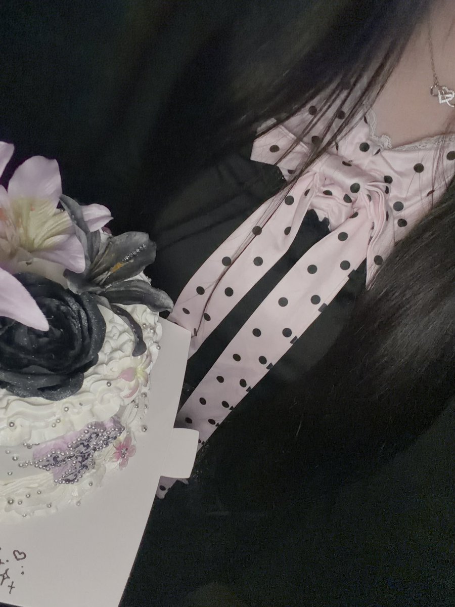ayaa_nzz's tweet photo. これだけ言わせて「大好き」だって ꒷꒦♥
　 ︎︎ ︎︎ ︎︎ ︎︎ ︎︎ ︎︎ ︎︎︎︎ ︎︎ ︎︎
#HappyAYAKAday
#23歳のアヤカとDREAM_WITH_ME
#NiziU  #AYAKA_bubble https://t.co/l0fIUQpUbX