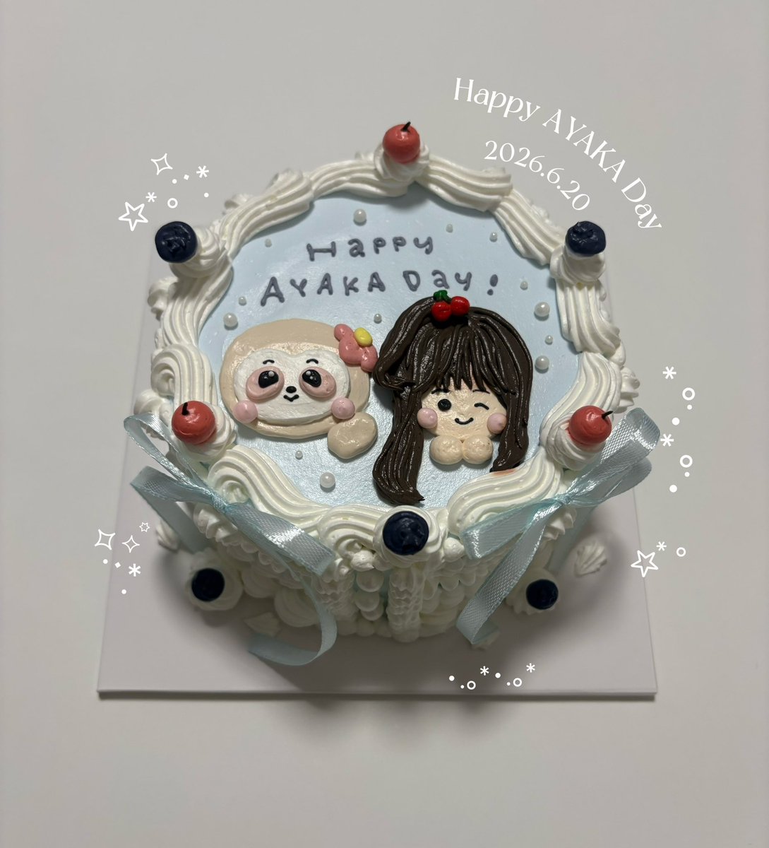 myua_niziu's tweet photo. ❤︎ 𝐇𝐚𝐩𝐩𝐲 𝐁𝐢𝐫𝐭𝐡𝐝𝐚𝐲 𝐀𝐘𝐀𝐊𝐀 ❤︎

あやかちゃんにとって素敵な1年に
なりますように🤍🌷

ずーーーっと大好きだよ❣️

#23歳のアヤカとDREAM_WITH_ME 
#HappyAYAKADay #AYAKA_bubble https://t.co/cmZZPsRyXR