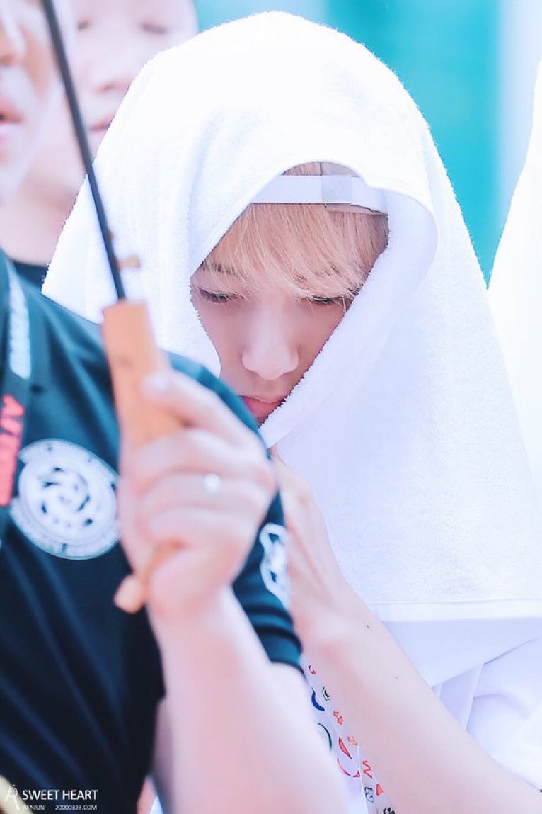 TIMETO_RJ0323's tweet photo. 170620 SMTOWN Workshop on Jeju-do.

📸 by. @sweetheart_rj 

#런쥔 #renjun #ロンジュン #仁俊 #NCT  #NCTDREAM https://t.co/7aaeu4kAQr