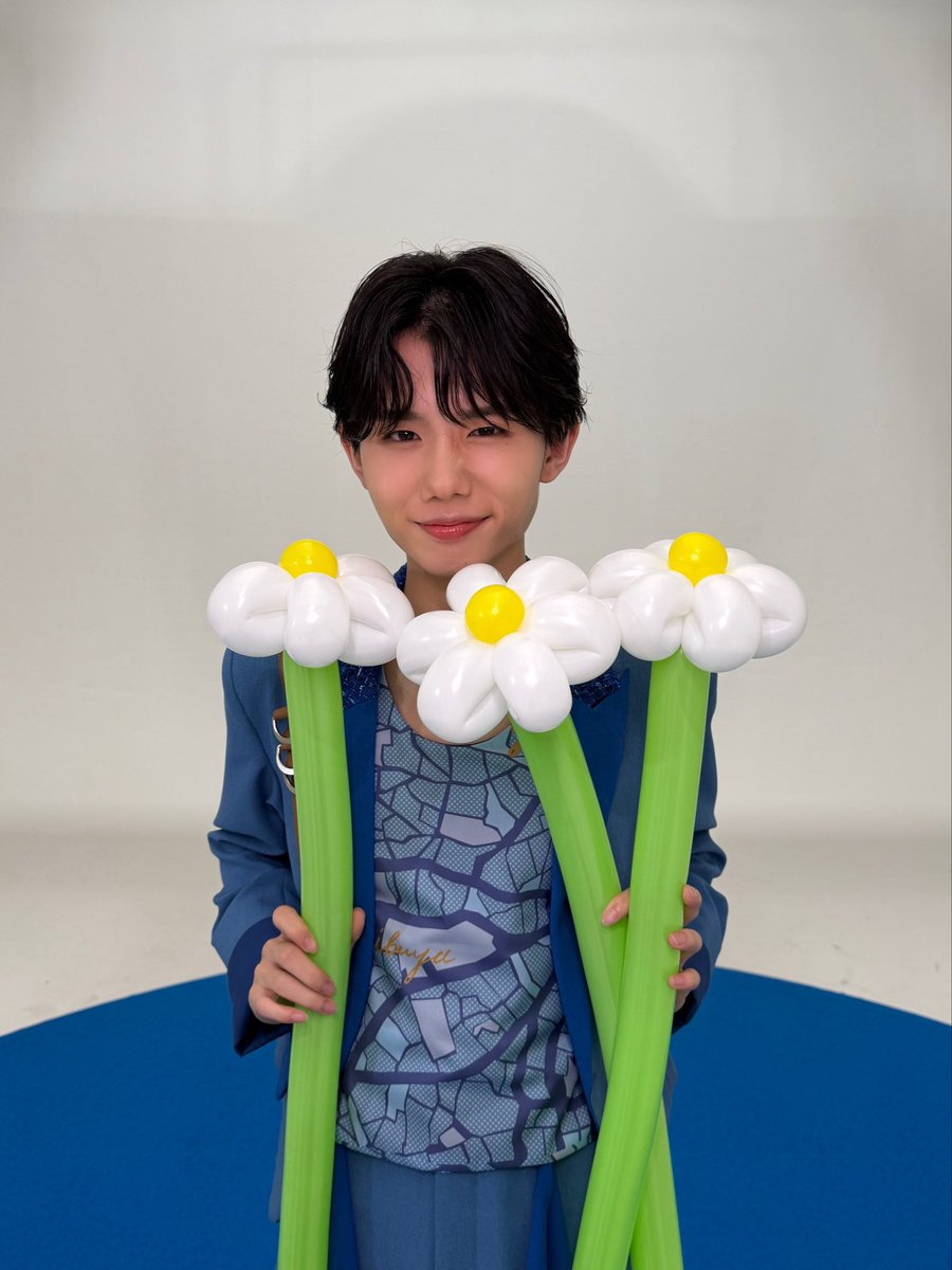 LOVEONE_staff's tweet photo. ＼🎂𝐇𝐚𝐩𝐩𝐲 𝐁𝐢𝐫𝐭𝐡𝐝𝐚𝐲 𝐊𝐨𝐮𝐞𝐢 🎂／

2026.06.20
#洸瑛 21歳の誕生日です🌞🎉

▼個人Instagramはこちらから
https://t.co/VNjLQ5gW63

▼個人TikTokはこちらから
https://t.co/72Najjtks4

#ONELOVEONEHEART
#ラブワン https://t.co/1tXmyZCVxr