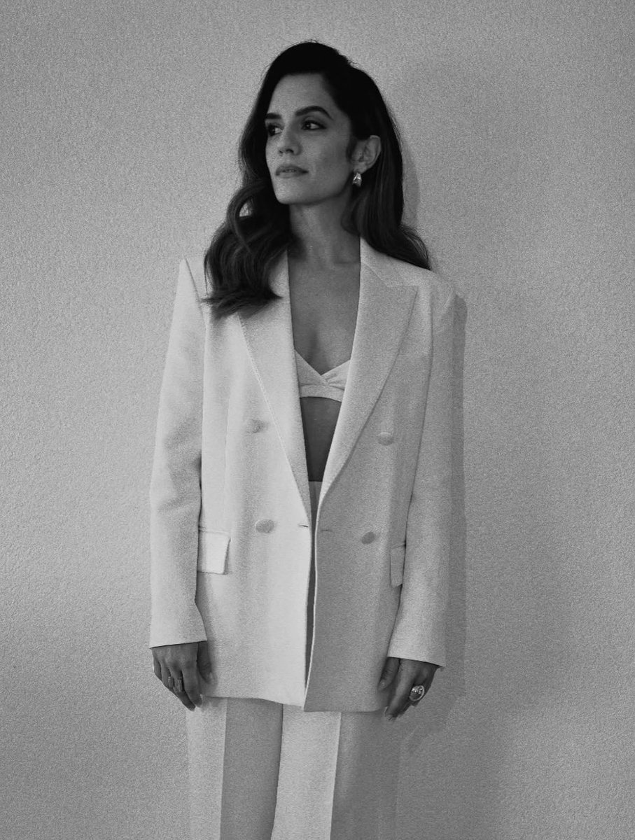 jareaussy's tweet photo. #RUMINATING https://t.co/QNlMnkAPEw