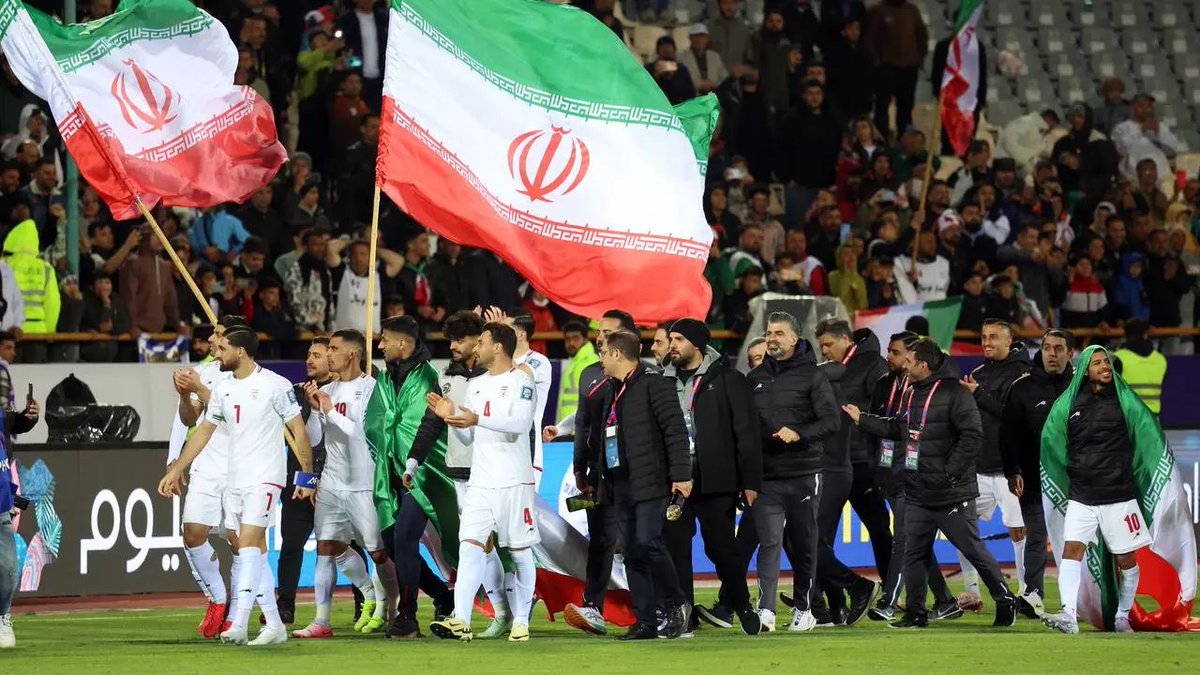ultras_antifaa's tweet photo. #2026WorldCup: The Iranian national team wanted to travel to the United States two days before its match against Belgium in order to prepare better and leave the day after the game.

However, the United States once again rejected the request and only allowed the Iranian delegation to enter the country one day before the match and leave immediately after the final whistle.