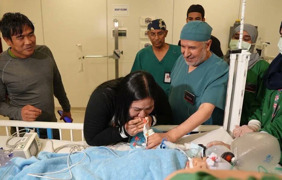 LifeSaudiArabia's tweet photo. 🥹❤️🇸🇦🇵🇭 TEARS OF JOY!

After months of prayers, hope, and uncertainty, Olivia and Gianna are finally separated and beginning a new chapter of life. The emotional moment their parents learned of the surgery's success brought tears of joy that touched hearts around the world.

A miracle made possible by the grace of God and the extraordinary dedication of the Saudi medical team. May these precious girls be blessed with a healthy future, and may their family enjoy the happiness they have waited so long for. 🙏❤️