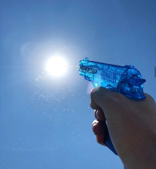 VarlanOlivier's tweet photo. Quand tu as déjà testé (en vain) tous les « gestes fraîcheur » pour essayer de supporter la #canicule : https://t.co/55G1Qy7lkd