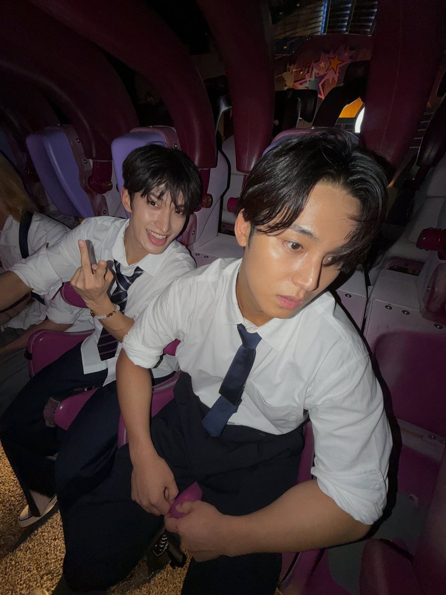 intrwoo's tweet photo. pikon na pikon siguro rito si gyu 😭😭😭 https://t.co/dfRfwMYwIF