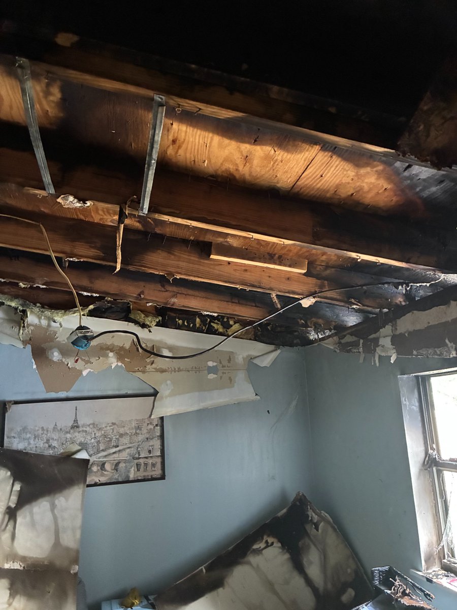 citruscofire's tweet photo. ๐ Structure fire Thursday on E. Morley St. in Inverness.
A working smoke alarm alerted occupants, allowing them to safely evacuate and call 911.
Firefighters quickly contained the fire and prevented further damage.
#CCFR #FireSafety #SmokeAlarmsSaveLives https://t.co/VSEgjeaHz2