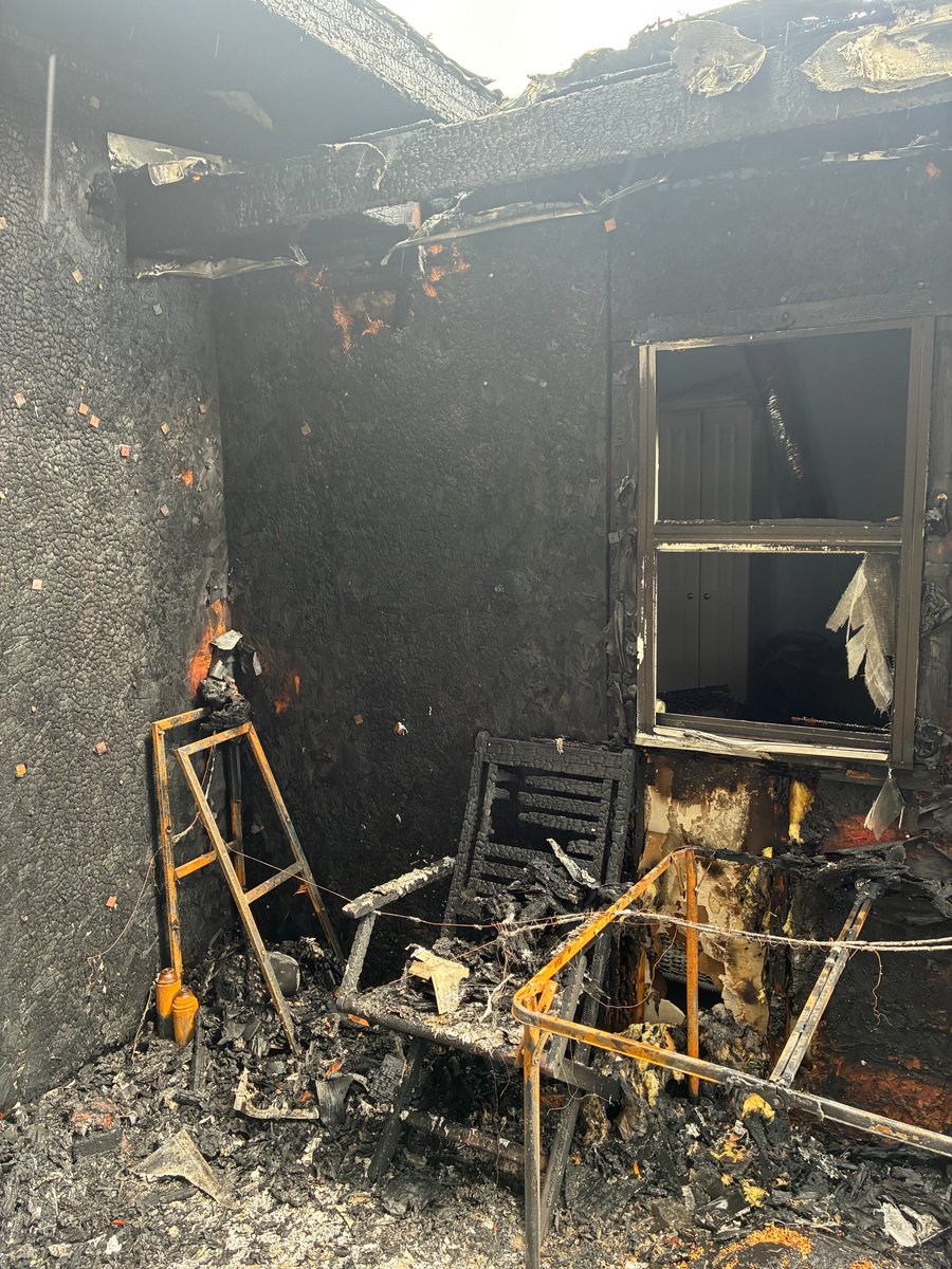 citruscofire's tweet photo. ๐ Structure fire Thursday on E. Morley St. in Inverness.
A working smoke alarm alerted occupants, allowing them to safely evacuate and call 911.
Firefighters quickly contained the fire and prevented further damage.
#CCFR #FireSafety #SmokeAlarmsSaveLives https://t.co/VSEgjeaHz2