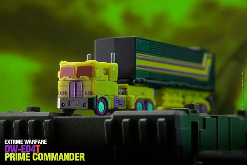 TFsource's tweet photo. Dr. Wu's Limited Edition DW-E04T Prime Commander Toxic is now available for preorder, a new deco on the mini-scale commander.

Limited edition release - preorder yours today at TFSource.
https://t.co/KZp5fjUq19 https://t.co/PapqQQyvfE