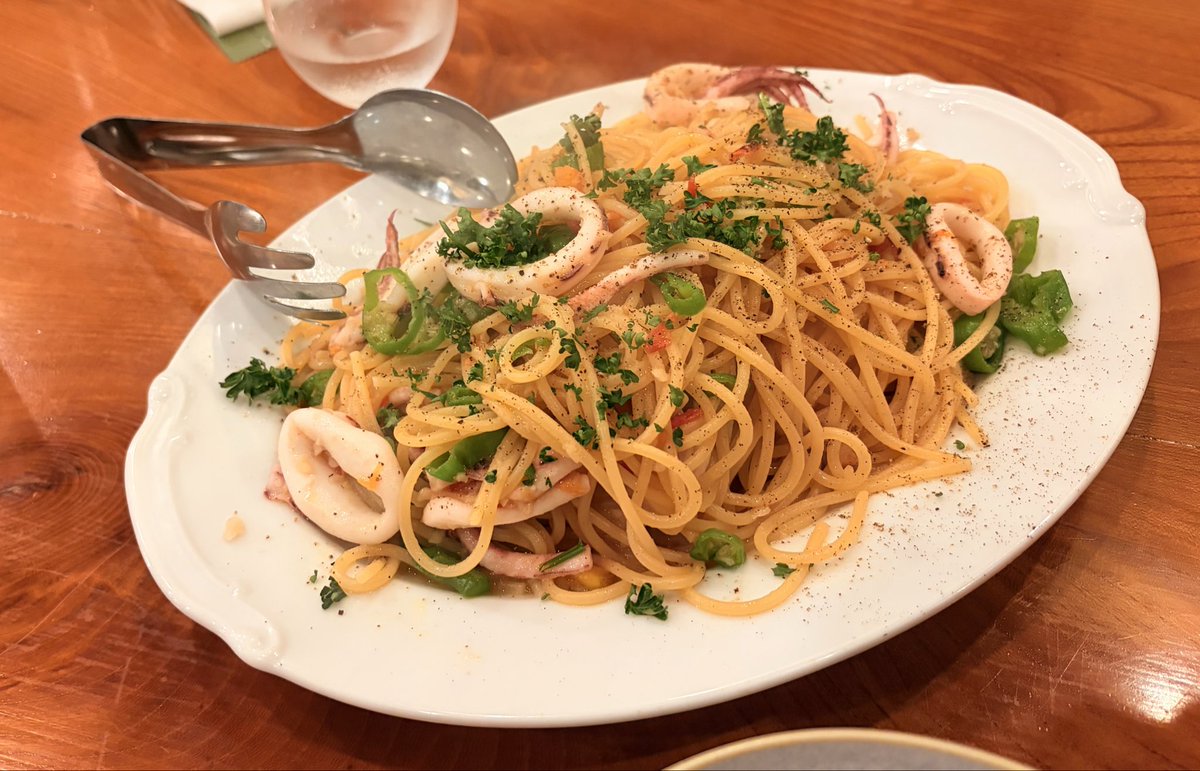 pochipeace's tweet photo. たんぬさんキッチン✨
美味しいし楽しいし最高空間すぎた！
美女の手料理食べられるとか神か！！！！？
ほんとに美味しすぎて体感秒で
お皿空になってた…😳❤️ https://t.co/JRR18YgUOy