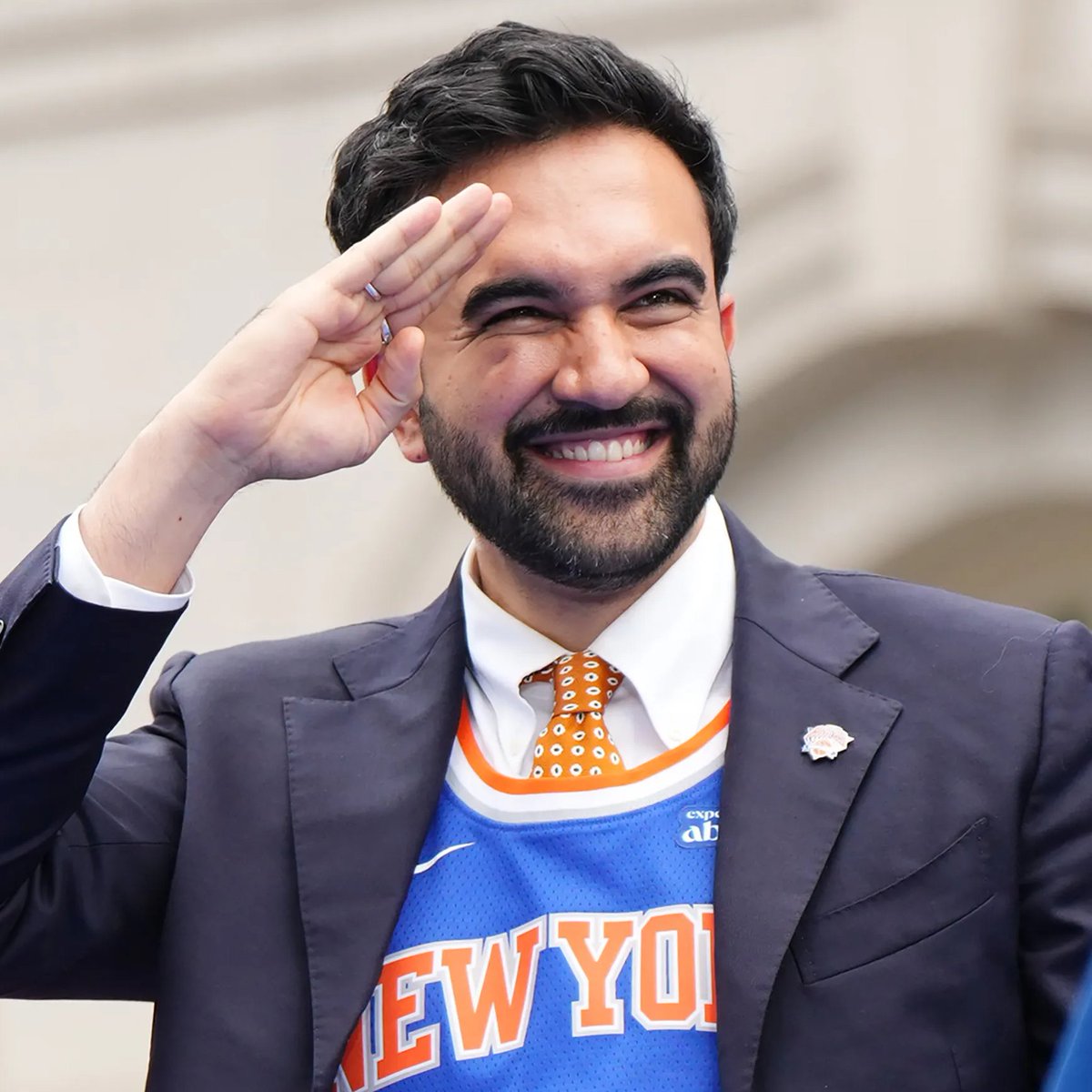 DemzDeliver's tweet photo. 🚨 Mayor Mamdani's Knicks parade is now estimated to be the largest in NYC history. https://t.co/vGq0VJiBQ3