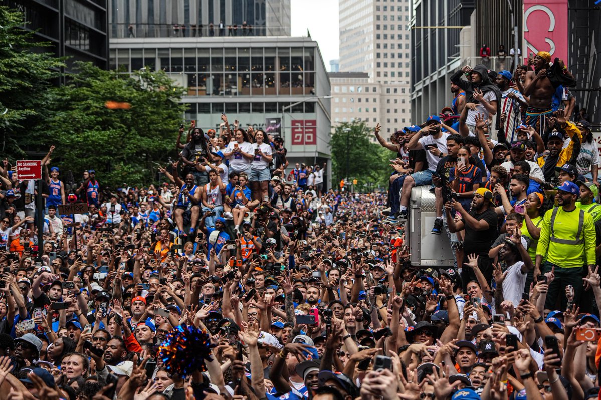 DemzDeliver's tweet photo. 🚨 Mayor Mamdani's Knicks parade is now estimated to be the largest in NYC history. https://t.co/vGq0VJiBQ3