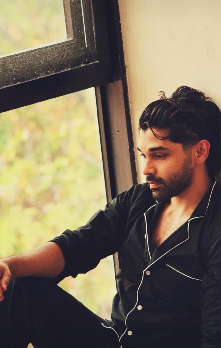jhon_kaali67207's tweet photo. #DhruvVikram Movie no update
no announcement 😭💔
#DV04 https://t.co/jMzEaB97ed