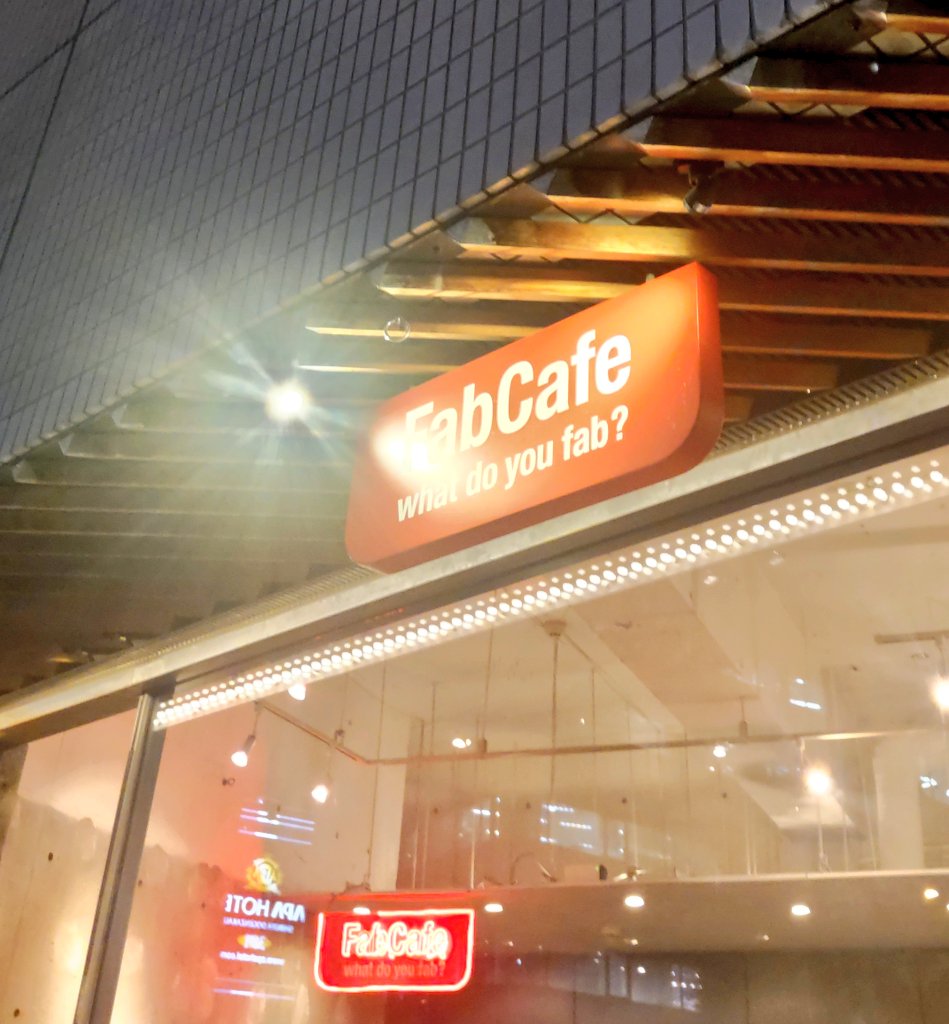 rose_in_June's tweet photo. FabCafeで #夜ミュ 第三夜my楽
『真夜中にトマトジュース』6/19
実習生B北川理恵さん入場時の戸惑いたっぷり右も左もさっぱりですな挙動とか、ツインテールにミニワンピが時を止めた感満載で正義な指導員A水野貴以さんが時々醸し出す江戸っ子気質とか、意気投合しちゃう女子ズとか、可愛いが溢れた回 https://t.co/XdvyoB4sc6