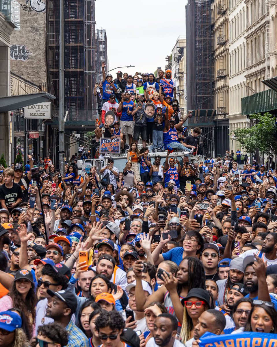 Complex's tweet photo. According to the NYPD, more than 2 million people attended the Knicks' championship parade in Manhattan on Thursday, making it one of the largest celebrations in the city's history. 

Fans lined the streets for hours to cheer on the team as they celebrated their first NBA title in more than 50 years.

[📸: @newyorkcity/ig , @sigurjon/ig ]