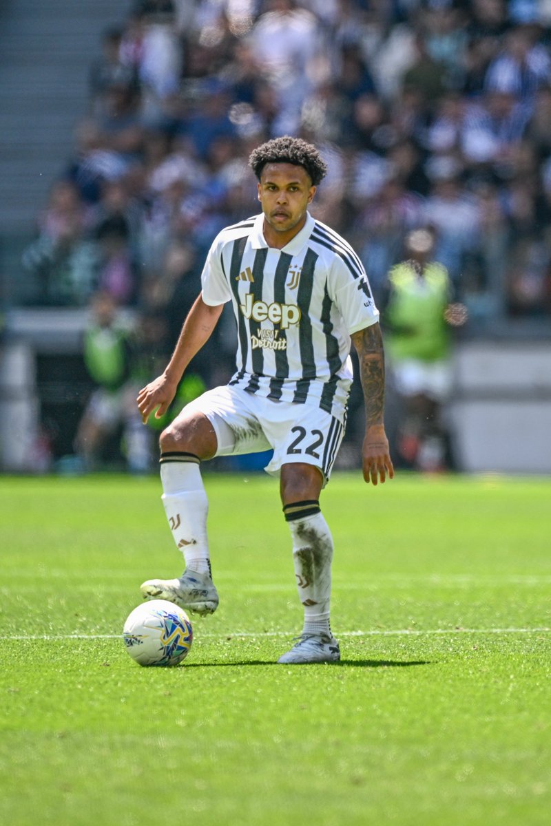 juventusfcen's tweet photo. Weston McKennie's United States play their second match at the 2026 World Cup against Australia tonight. Good luck Wes! 🇺🇸🆚🇦🇺 https://t.co/bTvaVOasYz