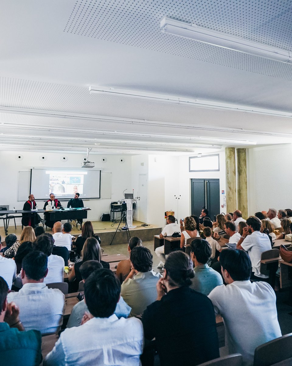 UnivCorse's tweet photo. 🎓 Première soutenance de thèse de Médecine accueillie à l'Università di Corsica !

Ancien étudiant de la promotion PACES 2017, Robin Sigrist-Rossi a choisi de soutenir sa thèse à Corti.

👏 Félicitations au désormais Docteur Robin Sigrist-Rossi pour cette belle réussite ! https://t.co/nh9JAZvadB