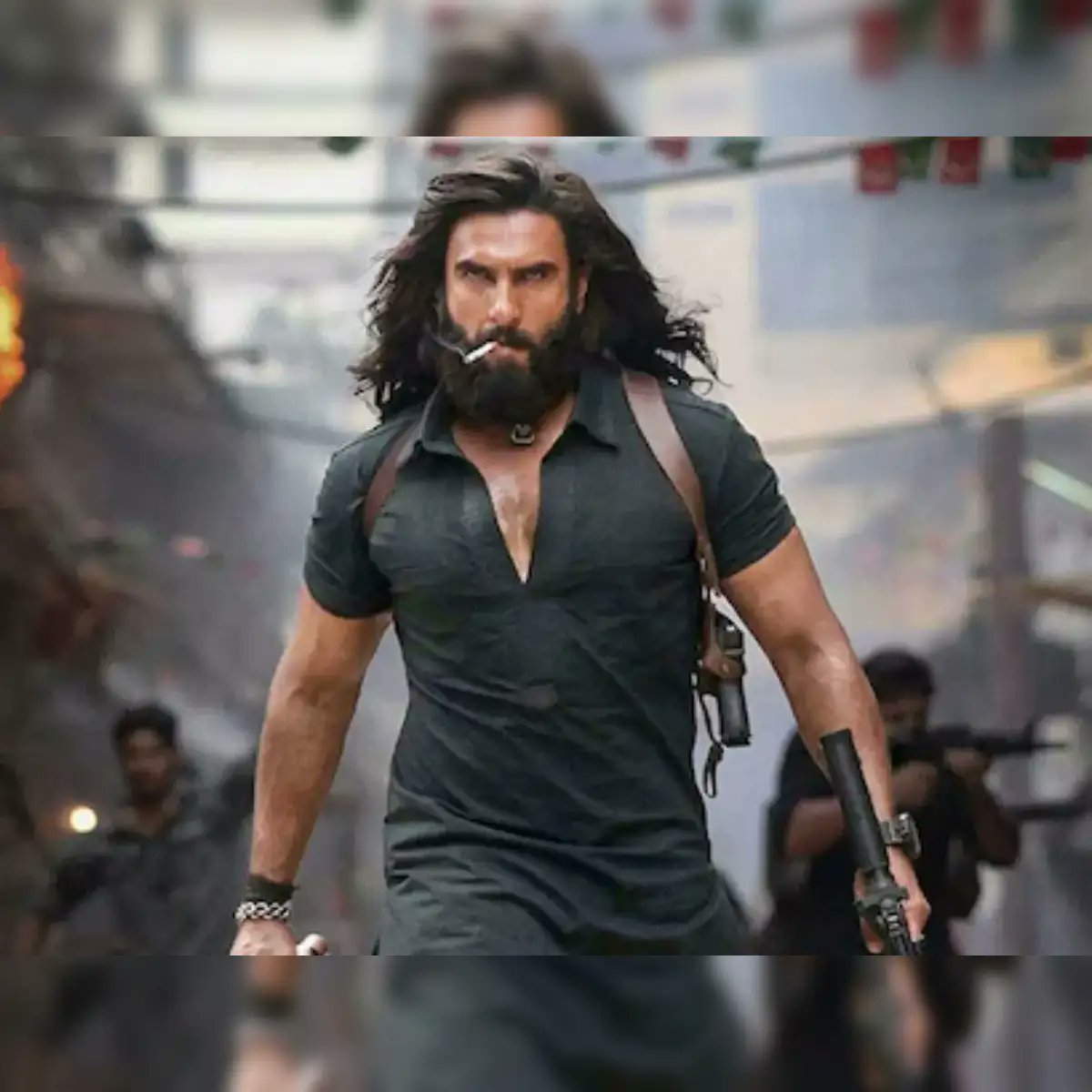 Ananthaforu's tweet photo. #RanveerSingh-Dhurandar in reel life. 

#STSomashekar-#Dhurandar in real life. He works for Congress when in BJP. And works for BJP when in Congress. https://t.co/RA5oefCbx3