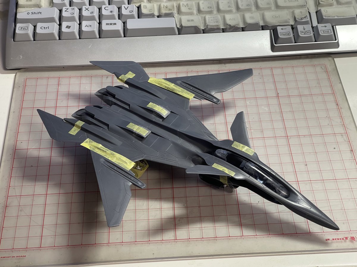 GrayGhost000's tweet photo. 1/72 メイヴの仮組み。
スーパーシルフに比べるとコンパクトに感じる。
同スケールの雪風の機体と並べると、ファーンⅡより一回り大きく、スーパーシルフより一回り小さいと言った感じ。 https://t.co/dW9l7FxbNF