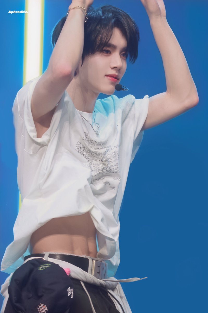 Aphrodite_yujin's tweet photo. 260619 SC  Day 1

🍽

#한유진 #HANYUJIN #韓維辰 #ハンユジン
#AND2BLE                 #앤더블 https://t.co/ilaQ4O1Nl2