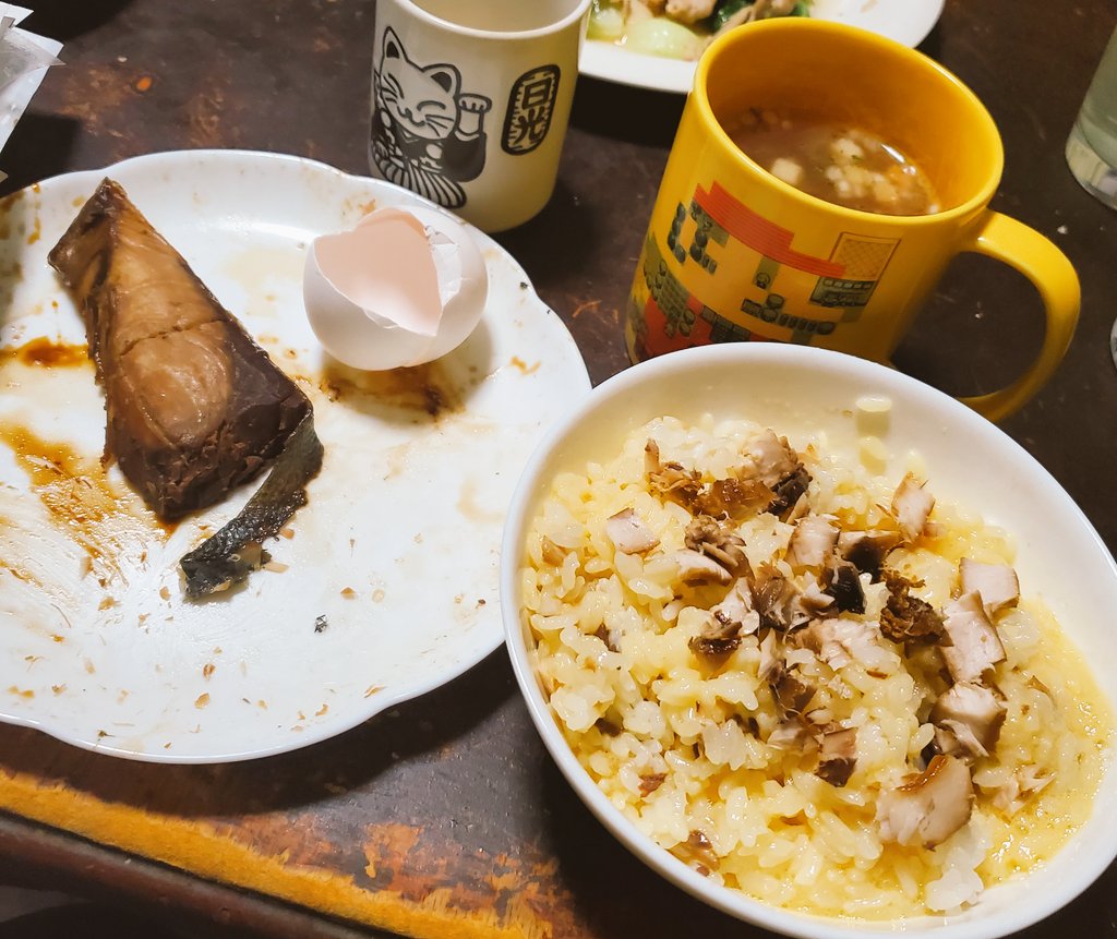 Miitomo74's tweet photo. 親が親知らずの抜歯したことないからか当たり前に普通のご飯出てくる(片側だけで食べづらい)のでせめてもの抵抗🥚
#７め４ https://t.co/JOMH5eeGhs