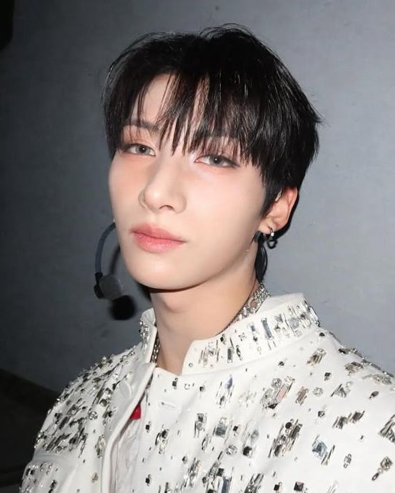 llixlips's tweet photo. 🐈‍⬛

#Nex2ySelcaDay #NX2SD #Nex2y_Selca_Day 
#NEXZ #넥스지 #YU #유우
@NEXZ_official https://t.co/F9vhZpvcds
