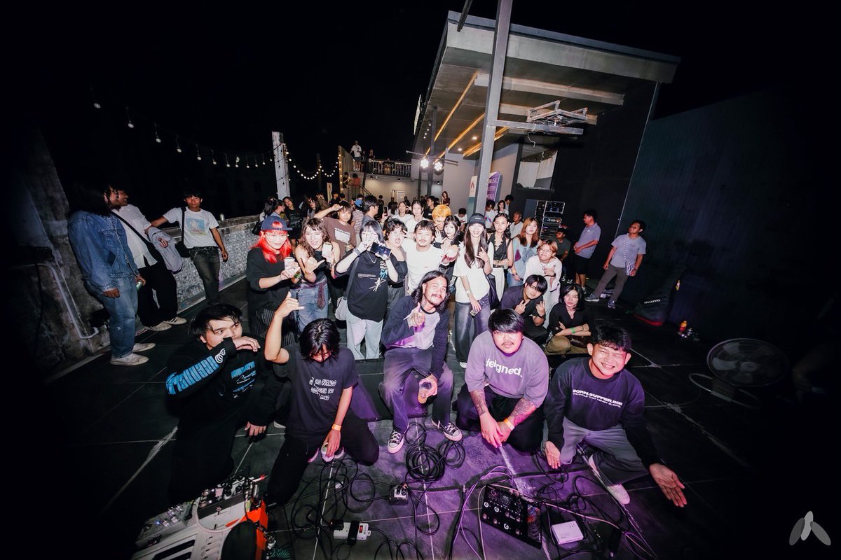 Musiclunnexus's tweet photo. ภาพบรรยากาศสุดประทับใจจากค่ำคืนของชาว Reverse Night L.U.N (Live Unit Network) Vol.07 🪩🚶🏽➡️⭐️
ขอบคุณศิลปินทุกท่าน สปอนเซอร์ใจดีและแฟนเพลงทุกคนที่มาร่วมเติมเต็มให้ Reverse : The Revive Night Concert กลายเป็นอีกหนึ่งค่ำคืนที่น่าจดจำ
#MusicIndustryNexus #LUN #LiveUnitNetwork https://t.co/dmMCGV9vF9