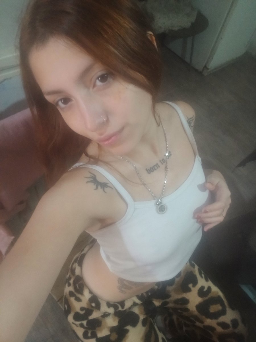 ke isistes xinxulin ? 🖤🕸 tweet media