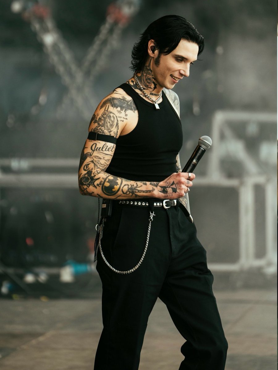 andyblack's tweet photo. 🪦🖤 @shotbyhvnter https://t.co/vJAWbszHFu