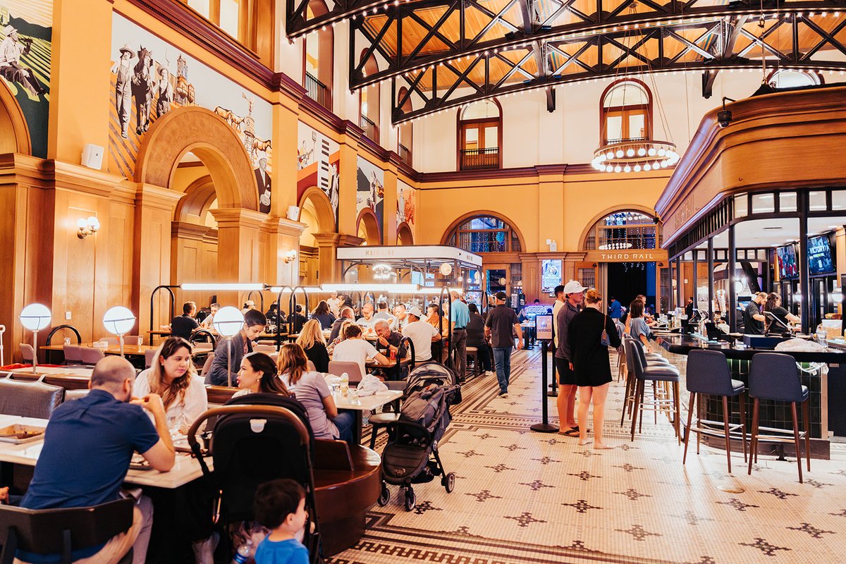 VisitGrapevine's tweet photo. 🥗⏰ It's National Take Back the Lunch Break Day, and there's no better place to step away from your desk than Harvest Hall.

With 8 chef-driven kitchens under 1 roof, everyone can find exactly what they're craving. Enjoy that well-deserved hour at Grapevine's premier food hall. https://t.co/foqZd50eSo