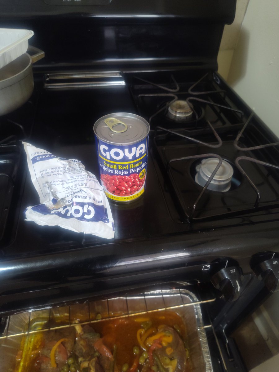 MISSTHUNDER4's tweet photo. GOOD MORNING EVERYONE, 
NOT TO EVERYBODY...😊🥰
THIS IS WHAT I'M EATING FOR TODAY THIS MORNING...
IT'S NOT FINISHED YET ANOTHER 45 MINUTES...
START COOKING THE GOYA BEANS, AND YES I LIKE YELLOW RICE..
WHITE RICE IS OKAY, I HAVE TO ADD COLOR TO IT. 
SO WHY NOT JUST GET IT ALREADY https://t.co/99RHEmSOQ9
