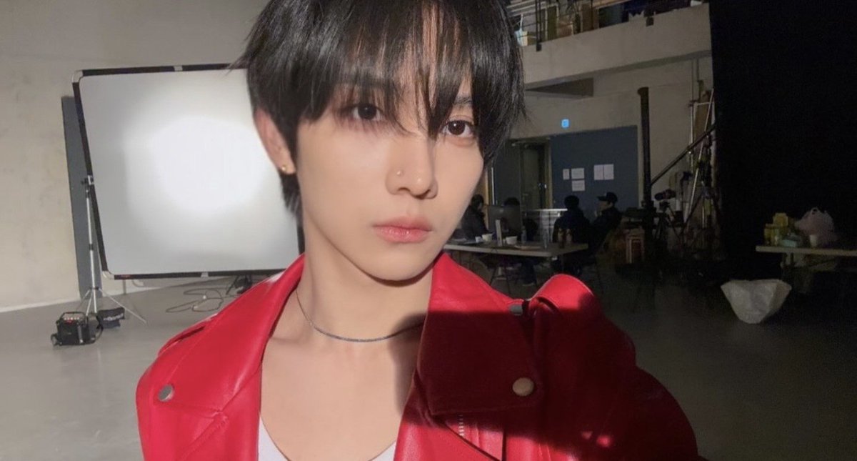 iozxto's tweet photo. 마카로니 이 얼굴 알고도 아직까지 애매한탈색홍합머리 고집한다는거 안믿김 https://t.co/hRcTUdah4T