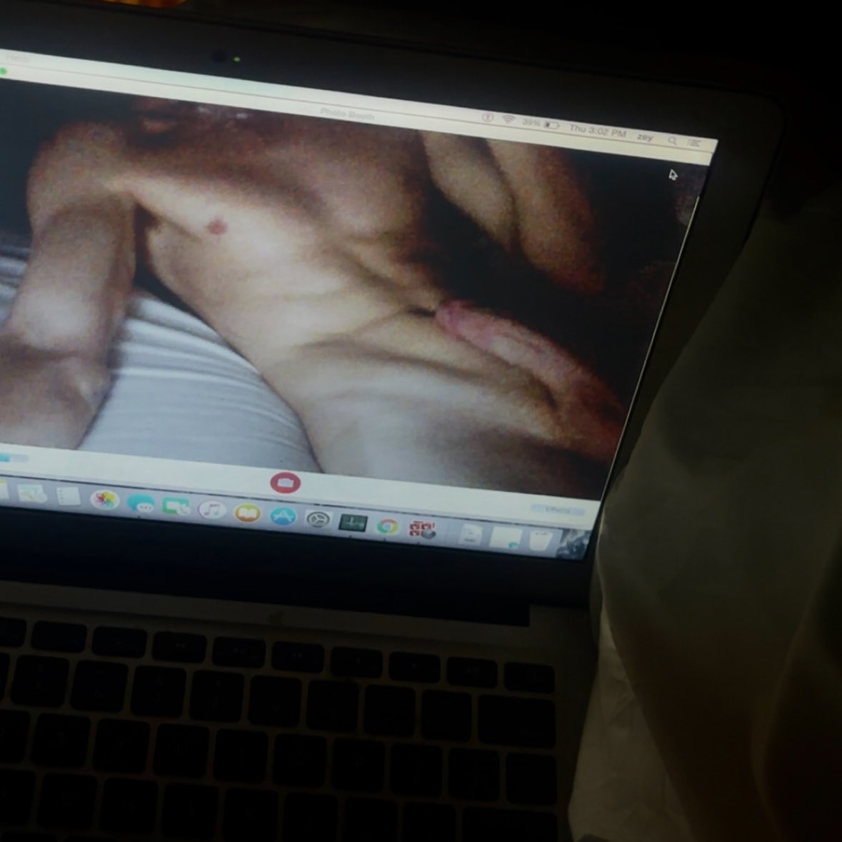 Yumlovesit's tweet photo. why aren’t you with me right now?? #nsfwtwt #nsfwtwtًً https://t.co/d60QcnIcxb