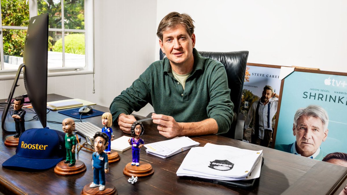 frikken123's tweet photo. @VDOOZER Awesome bobbleheads on your desk there! I need something to replace that Ted Buckland bust (remember not to place it in directly sunlight btw, paint-thing), are those mad-produced? Looks higher quality than the ones you guys got around S04. Scrubs back in LA would rock!! https://t.co/s1gvmdGm8R