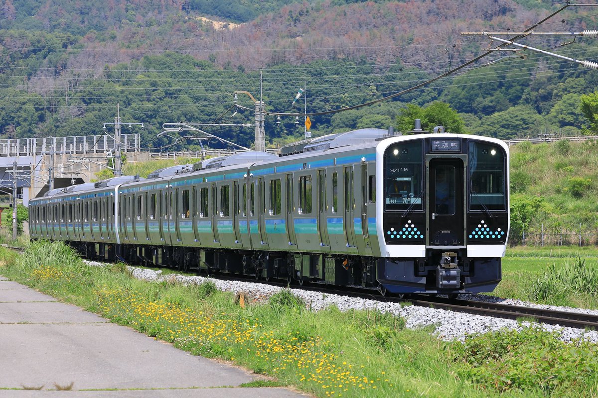 DeepSto19699071's tweet photo. 2026.06.19
松本近辺で６両編成で試運転を行っていたE131系が長野へ戻った所を撮影に📷️
今回は追い掛ける事なく１か所で収めました。
#E131系200番台 
#試運転 
#篠ノ井線 
#聖高原_冠着 https://t.co/HN3nKXPppd