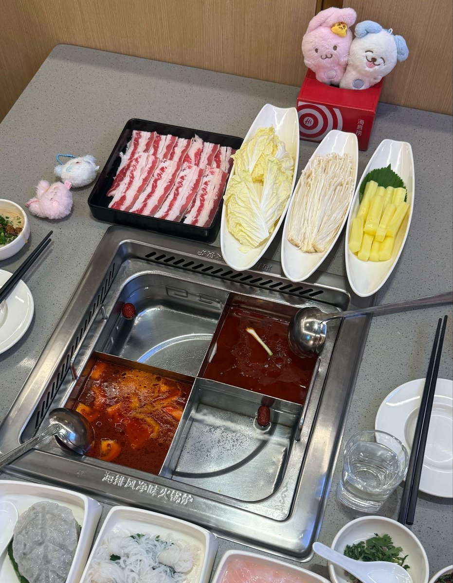 eu_scw's tweet photo. 참석햇고 제 인생에서 가장 야르팬미엇습니가
💕🫰 https://t.co/13qK6QWhLd
