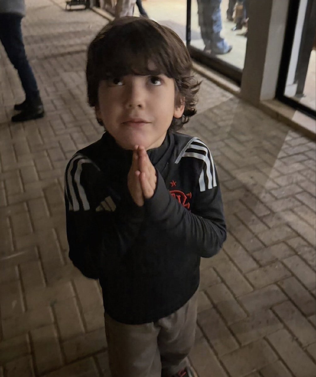 soufla2019's tweet photo. Nosso mascotinho Totói não se esquece do Flamengo. 😍💕 https://t.co/4oY8VWbBpr