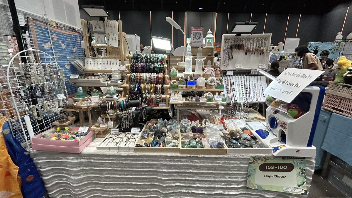 cupidsistershop's tweet photo. มาอัพเดทบ้านนี้สักนิด ผ่านงาน #IFEXPO2026 #IFEXPO26 ไปเรียบร้อย เหนื่อยแต่สนุกมากค่ะ ขอบคุณลูกค้าทุกท่านที่มาอุดหนุนกันตลอดทั้ง 2วัน ได้เจอเพื่อนฝูงพี่ๆน้องๆ เหล่าexhibitor ที่คุ้นหน้าคุ้นตาเพียบเหมือนวันพบญาติ ผลงานมีแต่สวยๆ ไอเดียดี น่าช้อปเต็มไปหมด จัดบูธกันเก่งมาก เดินเพลิน~ https://t.co/BvDlC3IUR3
