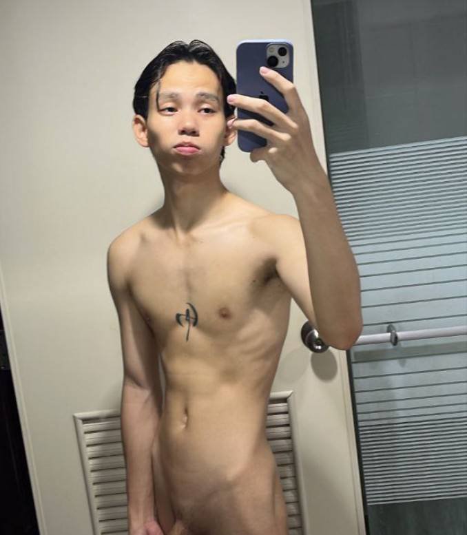 KKKOOOOOPPP's tweet photo. @KruKessarin44 มอปลายอยากขึ้นครูครับ https://t.co/Td5kap3jbA