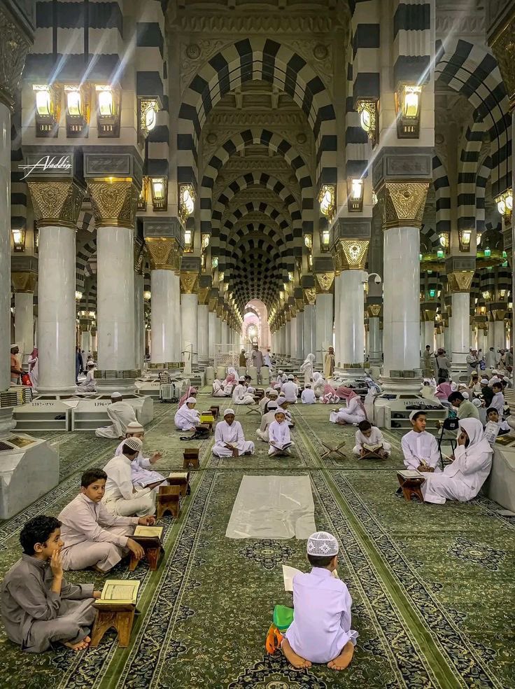 aseelswaid9's tweet photo. Prophet's Mosque https://t.co/4AAIarssjU