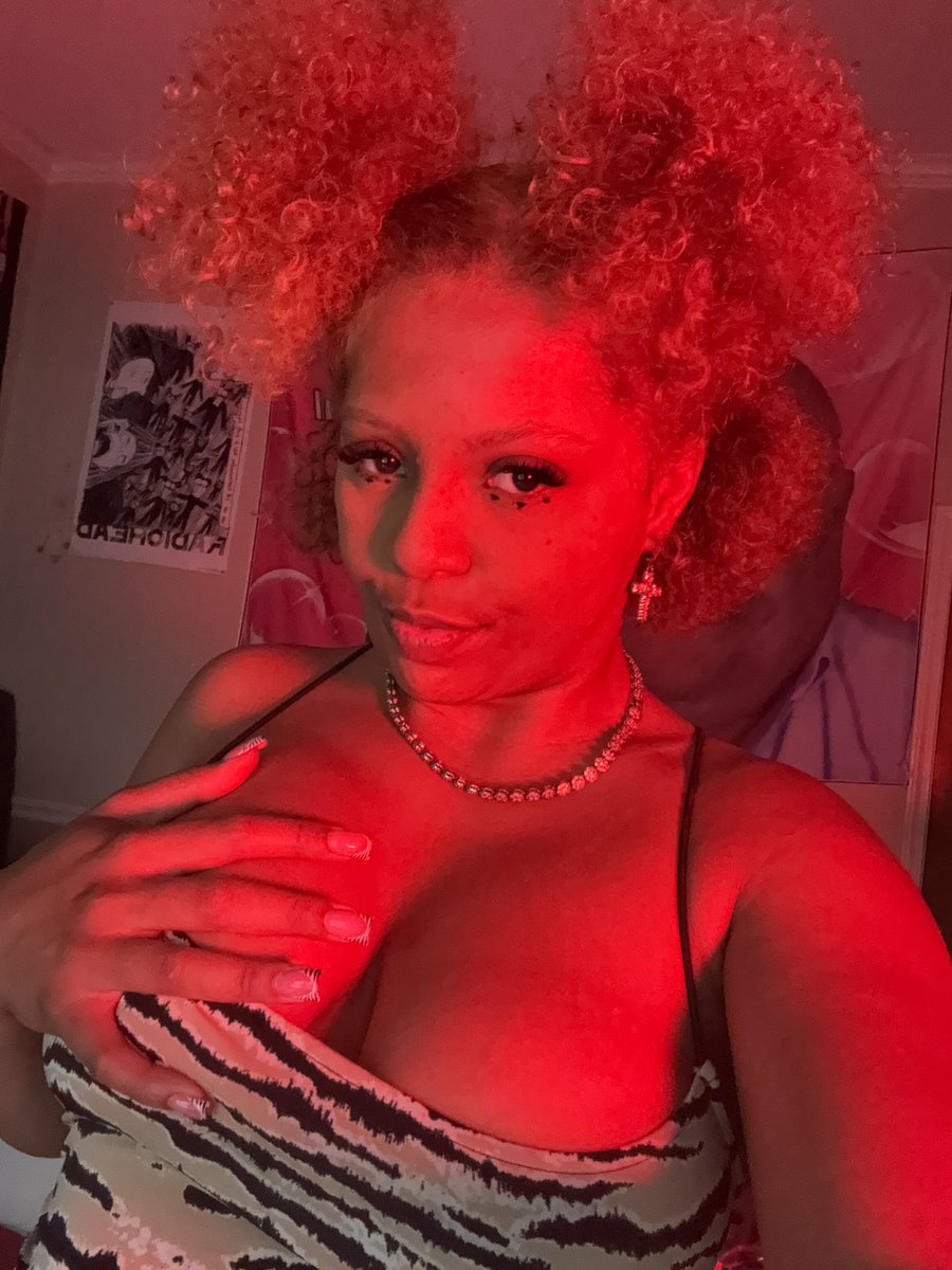 Lolatheruler (findom) tweet media