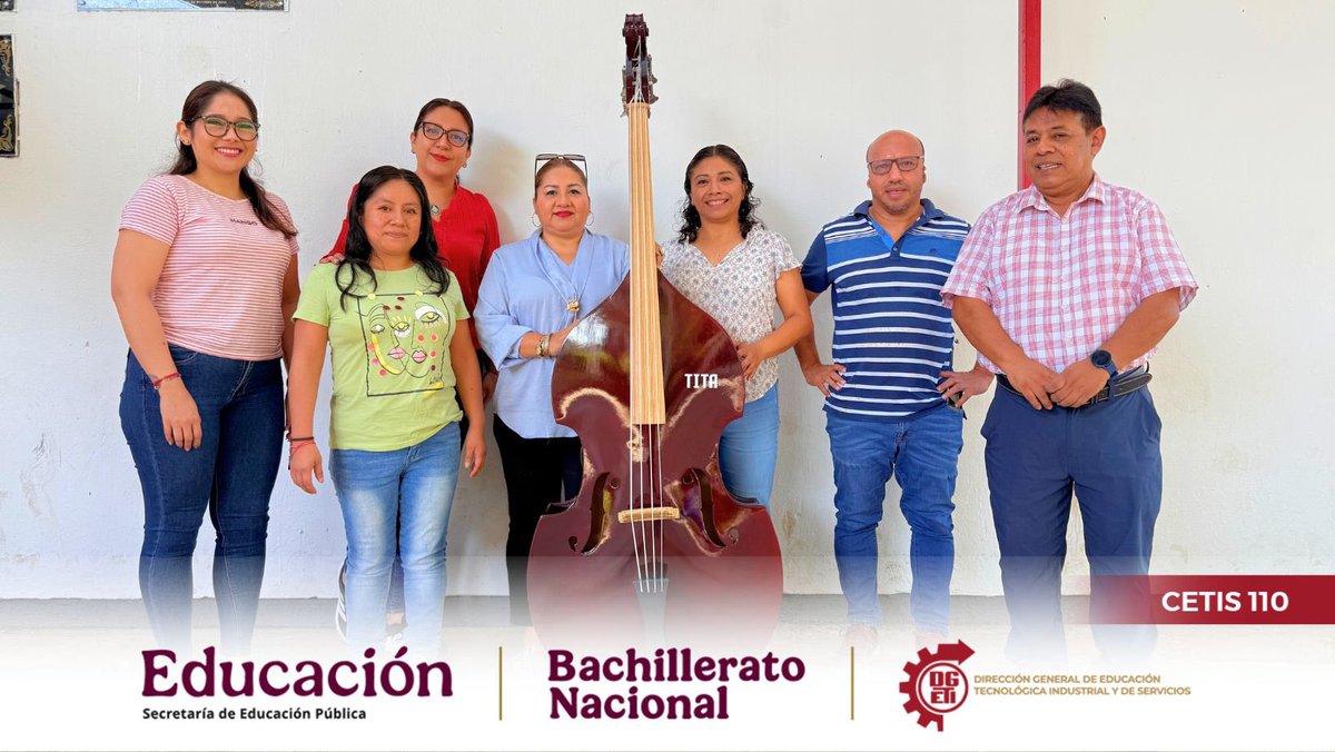 110CETIS's tweet photo. Madre de familia Zaida Ethel Ventura Valladares y Gerardo Torres Moreno, presidente de la Asociación de Padres CETIS 110, A.C., realizaron la donación de un contrabajo, instrumento que fortalecerá el desarrollo artístico y musical de los estudiantes que integran la rondalla. https://t.co/OrONQlxJt2