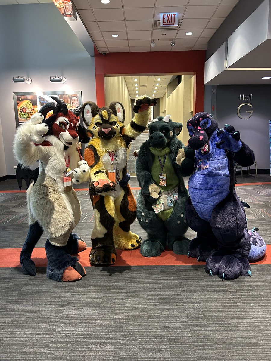 SorrelDragOwl's tweet photo. We make our own rainbow 🌈 

Happy pride and happy #FursuitFriday

@MuttMars @Buneary100 @KamiWoof https://t.co/QZ1itbXUQY